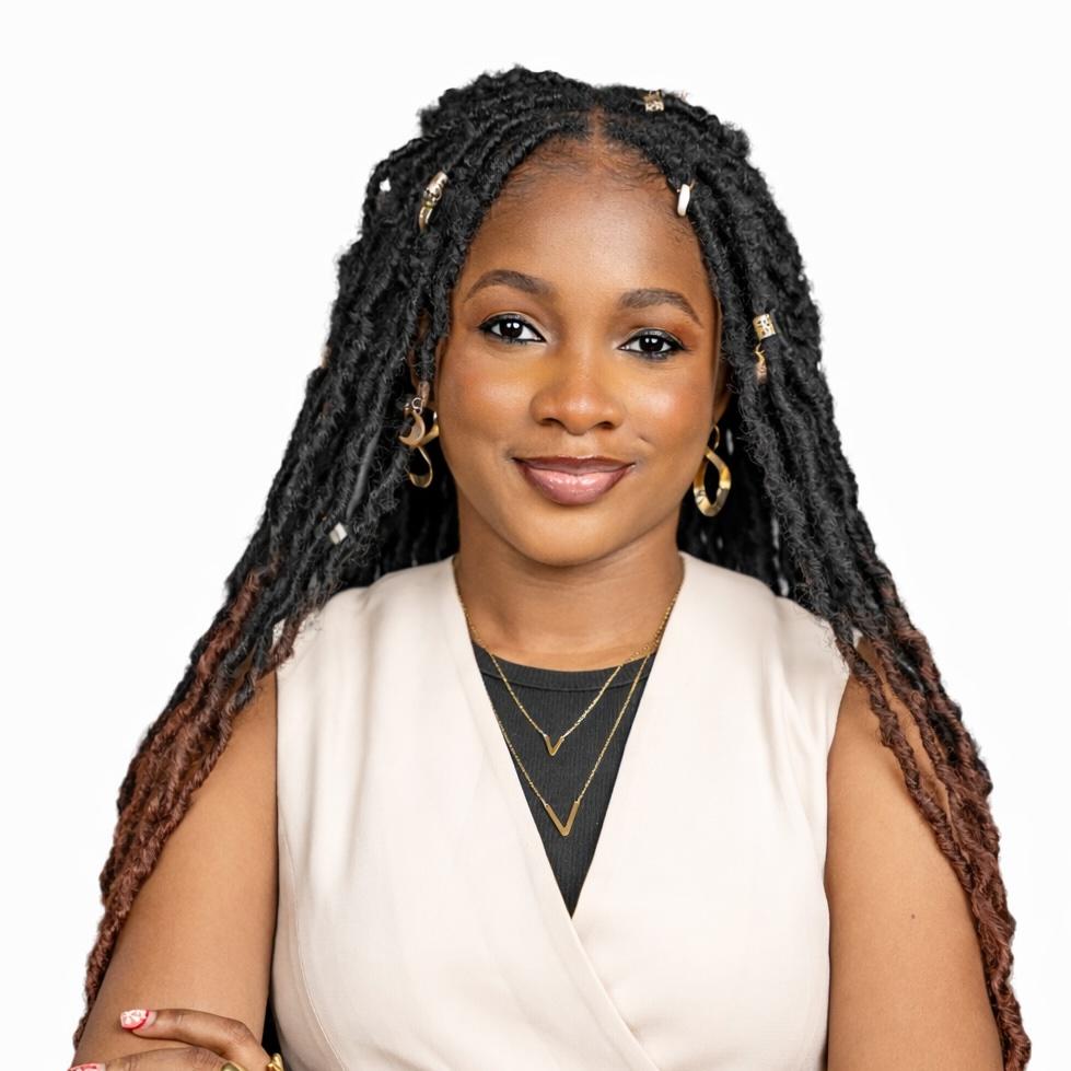 Portrait of Naomi Ojeh